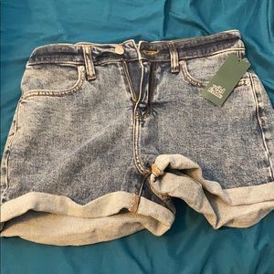 nwot mom shorts